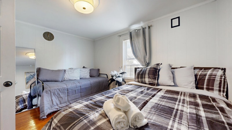 Building Photo - 39 Cushing St