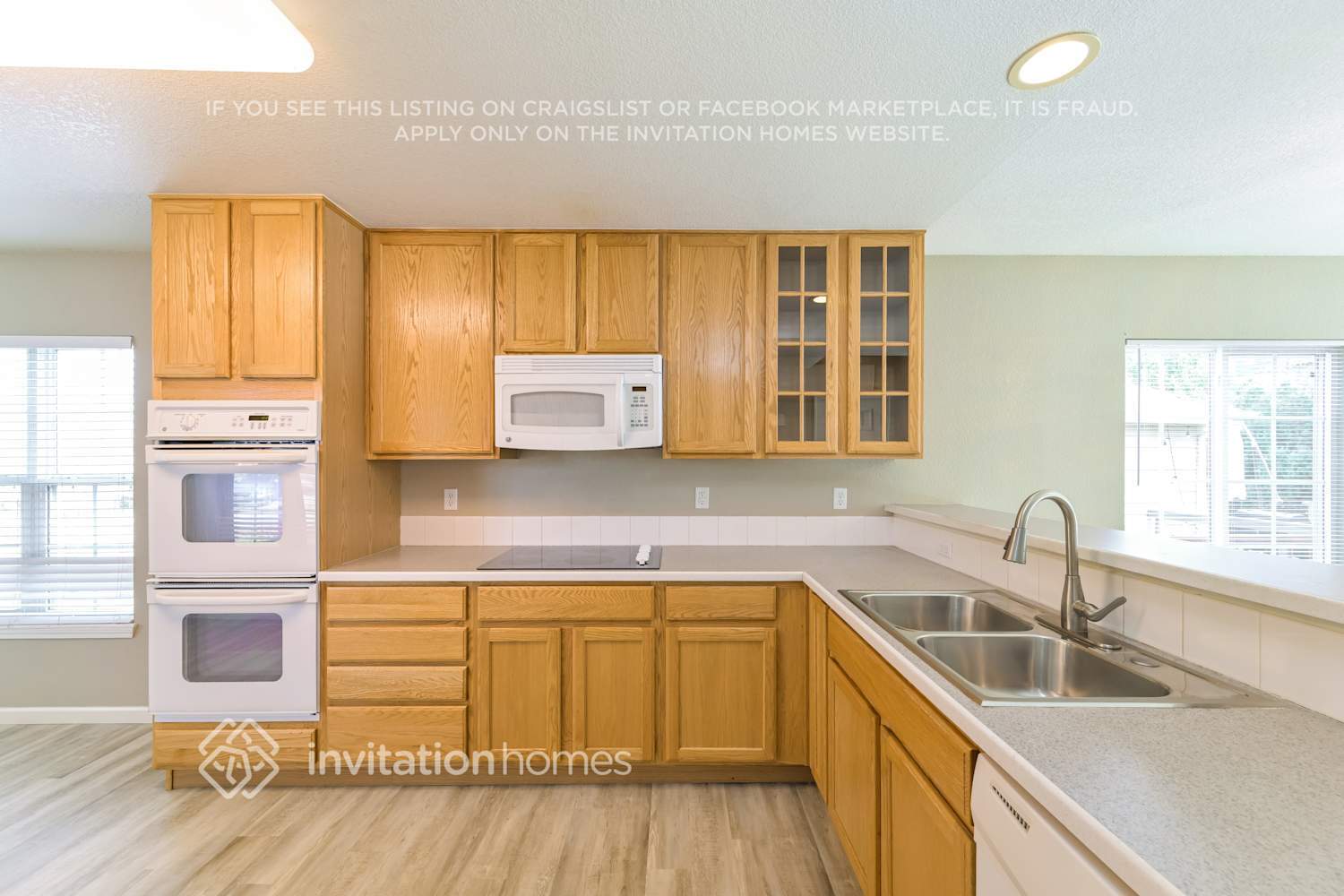 Building Photo - 3205 Oakes Mill Pl