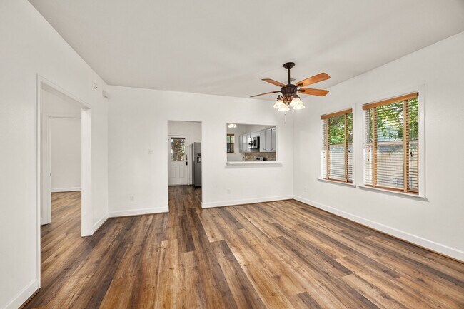 Building Photo - 1912 Shearn St