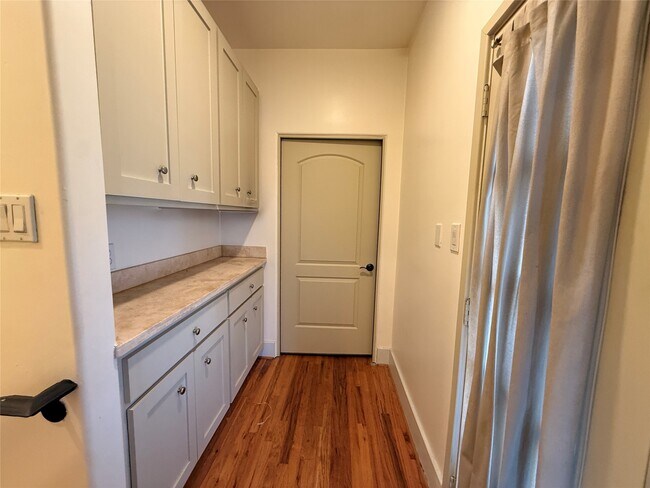 Building Photo - 4606 Austin St