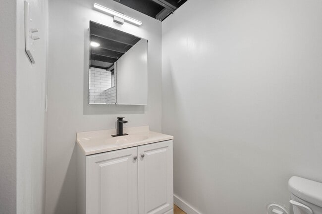 Building Photo - Don’t miss this! Beautifully RENOVATED 3 bedroom in Stowe!!