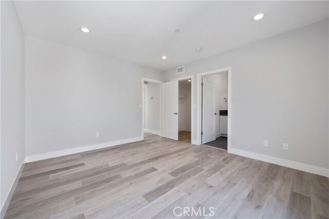 Building Photo - 2727 S La Brea Ave