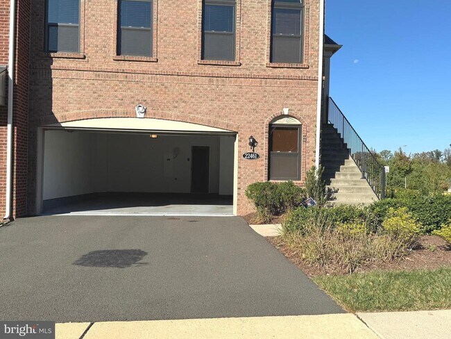 Building Photo - 22461 Windsor Locks Square
