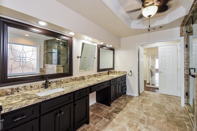 Building Photo - 5BR / 5BA Executive Home in Devonshire Court | 3,600 Sq Ft | Walk to Park and Pool