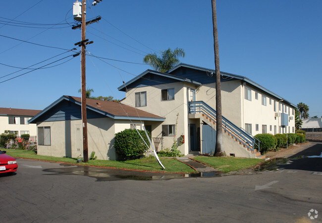 Building Photo - North Juniper Gardens