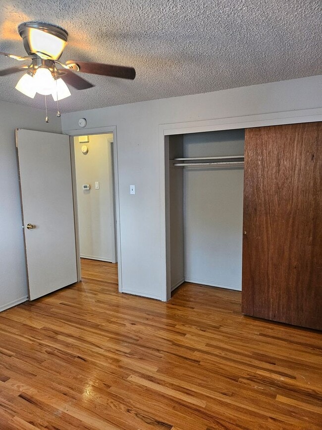 Building Photo - ALL PROSPECTIVE TENANTS MUST SUBMIT A $58 NON-REFUNDABLE APPLICATION FEE PER APPLICANT ONLINE AND...