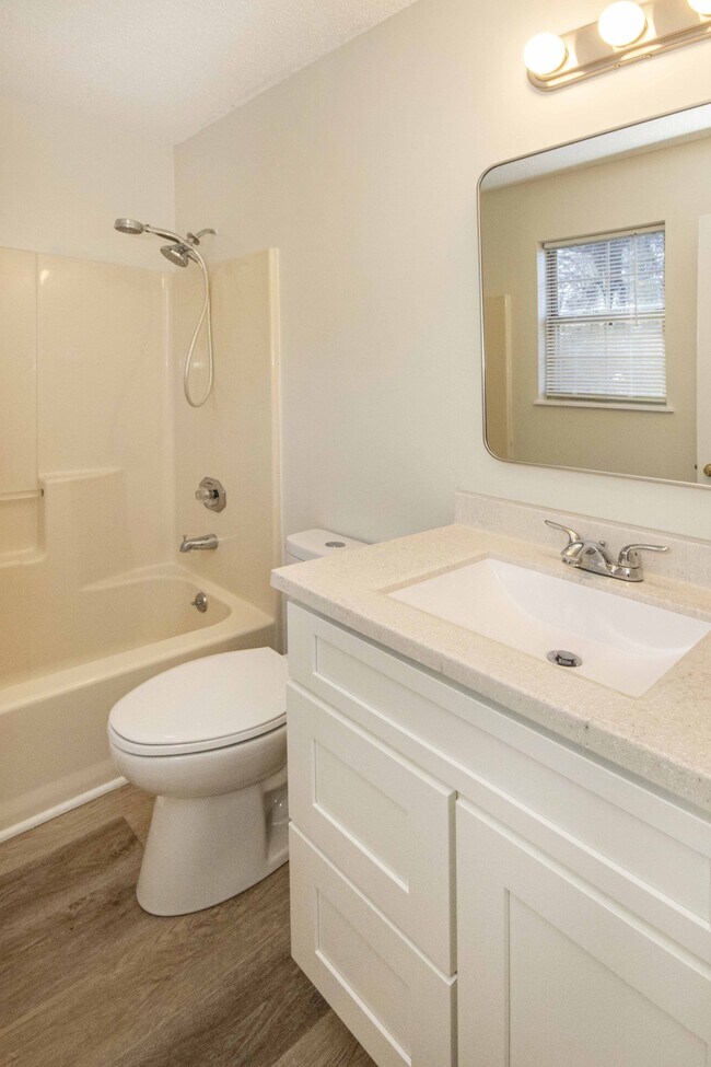 Building Photo - 6600 Woodcock Cir