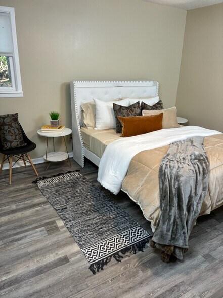 Building Photo - 410 Etowah Ave