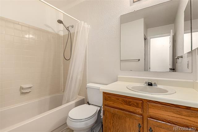 Building Photo - 3600 S Pierce St