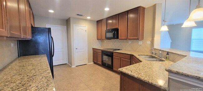 Building Photo - 2037 Brandywine Dr