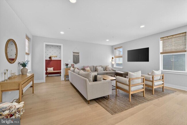 Building Photo - 22129 Clarksburg Rd