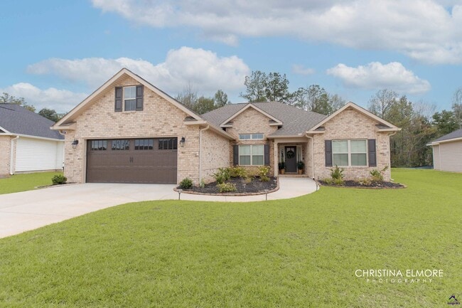 Building Photo - 214 Creek Ridge Dr