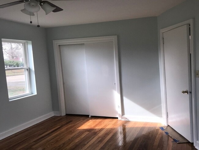 Building Photo - 820 Oakdale Rd