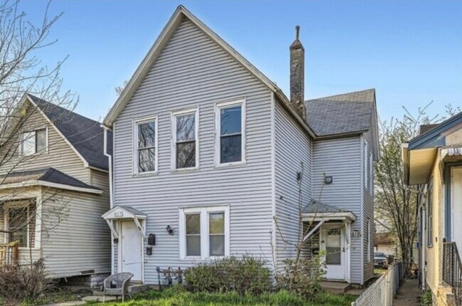 Building Photo - 619 Maryland Ave E