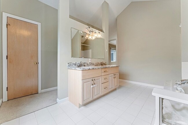 Building Photo - 22 Arrowhead Cir