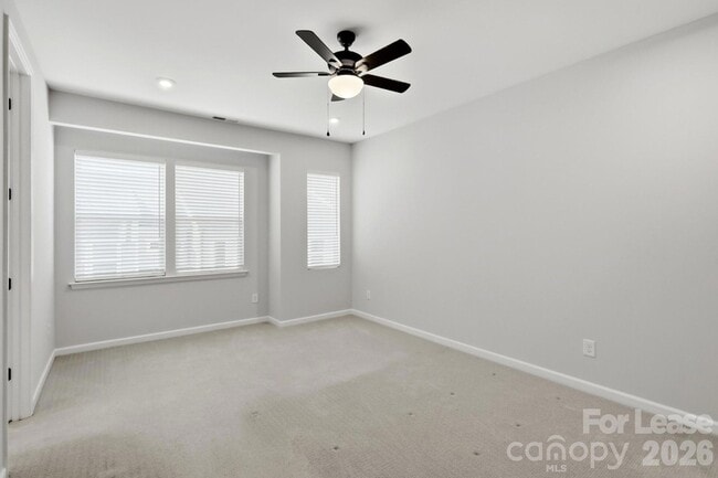 Building Photo - 615 Myrick Aly