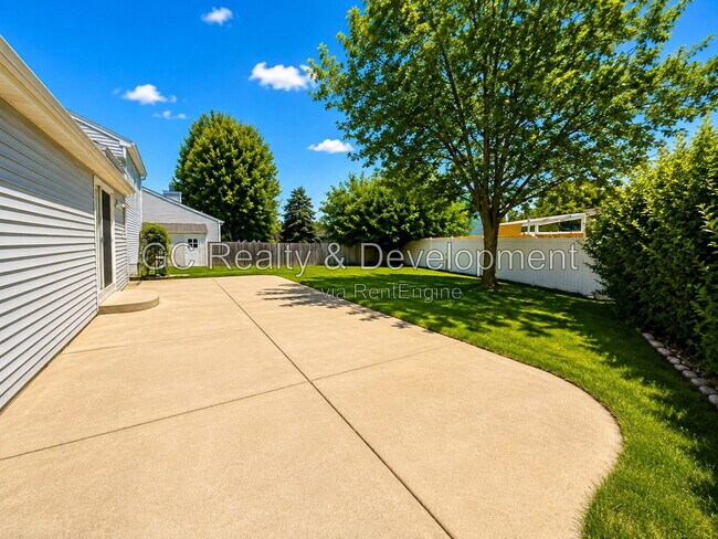 Building Photo - 1790 Indian Wells Cir