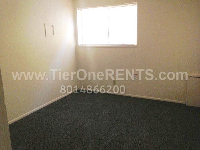Building Photo - NO DEPOSIT option available for qualified renters!