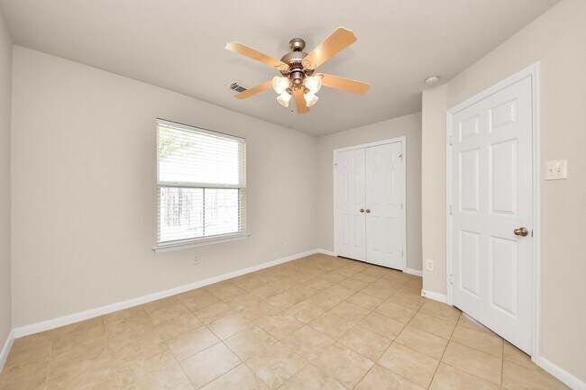 Building Photo - 7730 Trail Hollow