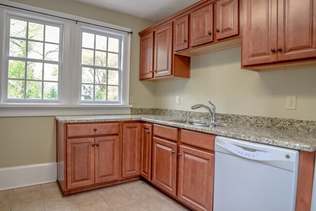 Building Photo - 105 Florence St NW