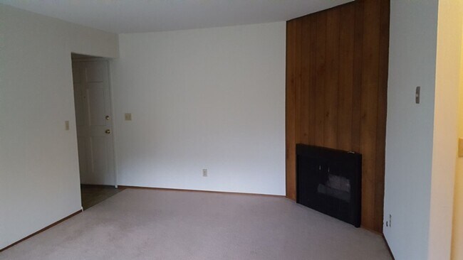 Building Photo - 3798 Flora Vista Ave