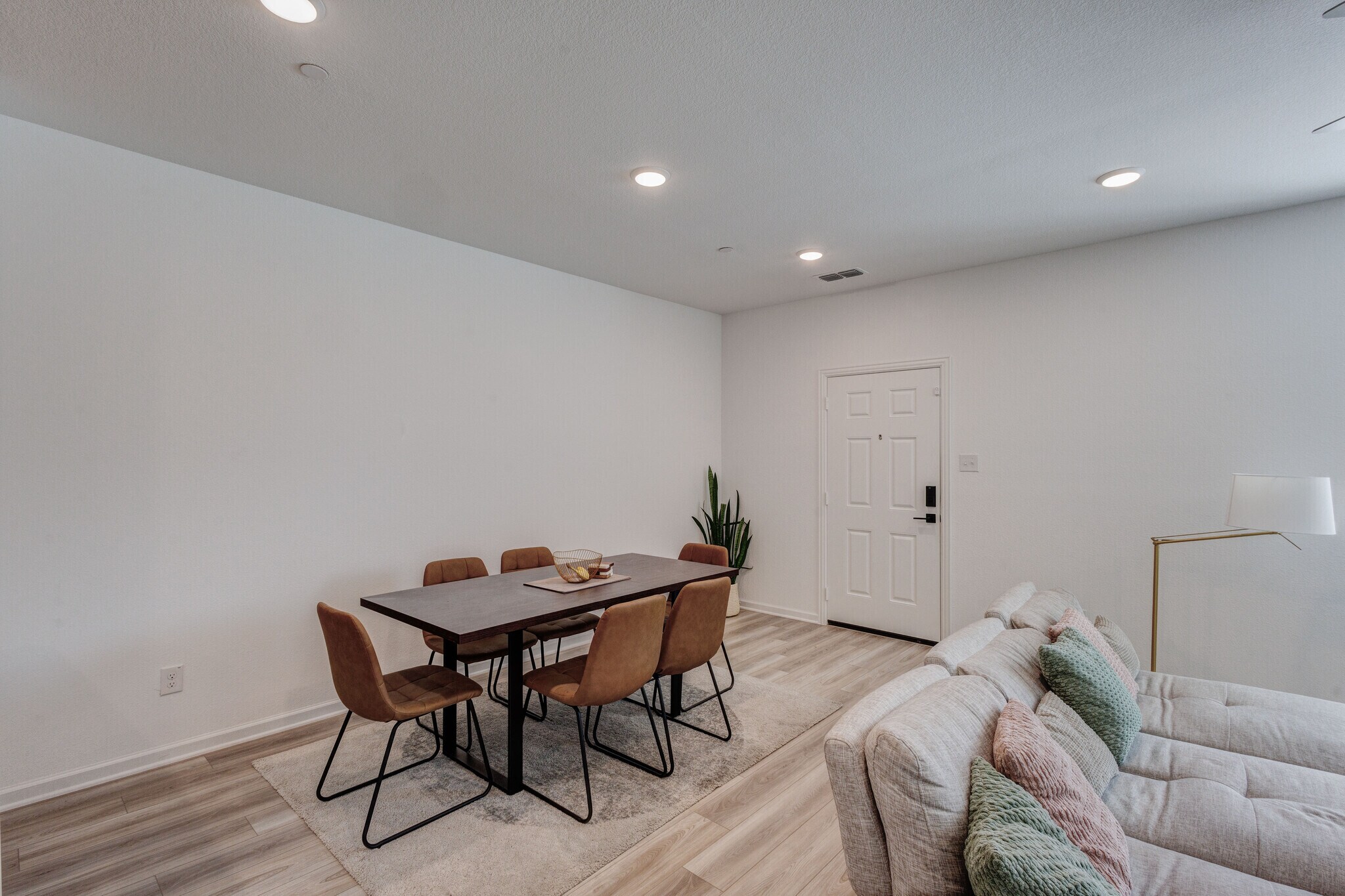 Building Photo - 3720 Star Mesa St