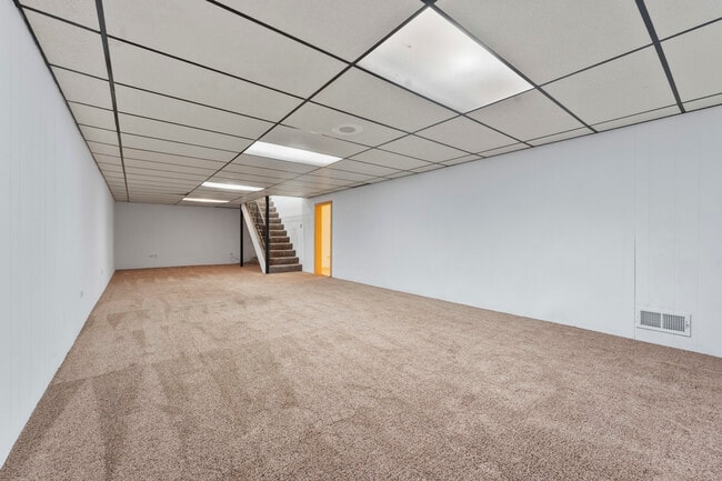 Building Photo - 36332 N Hawthorne Ln