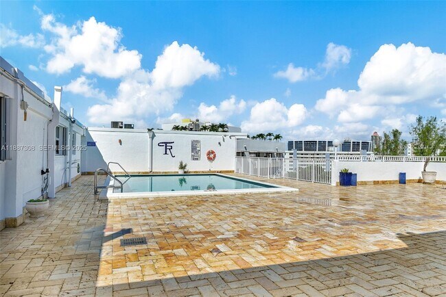 Building Photo - 17800 Atlantic Blvd