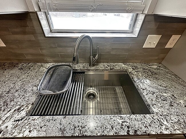 Building Photo - Traditional Neighborhood Living with Luxury