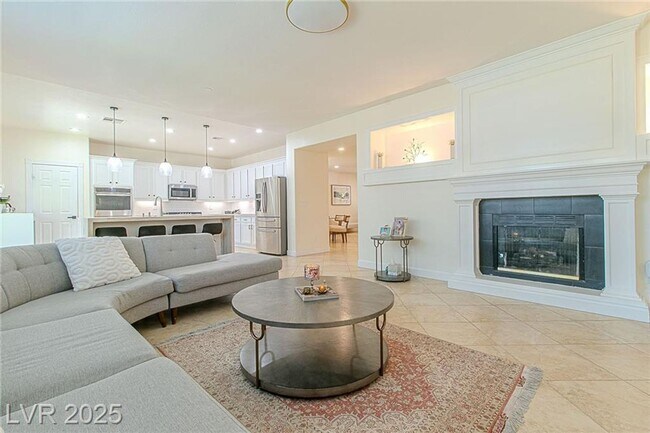 Building Photo - BEAUTIFUL 2 STORY 5 BEDROOM 4 FULL BATHROO...
