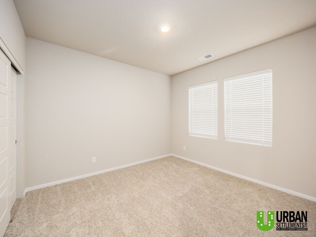 Building Photo - 5803 W Jamestown Ln