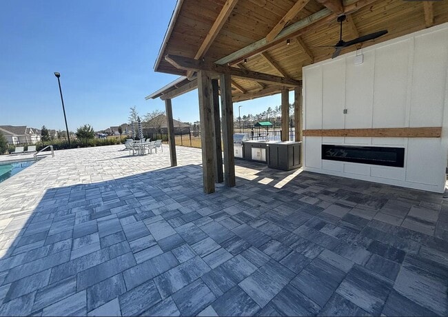 Building Photo - 45 Splendor Run