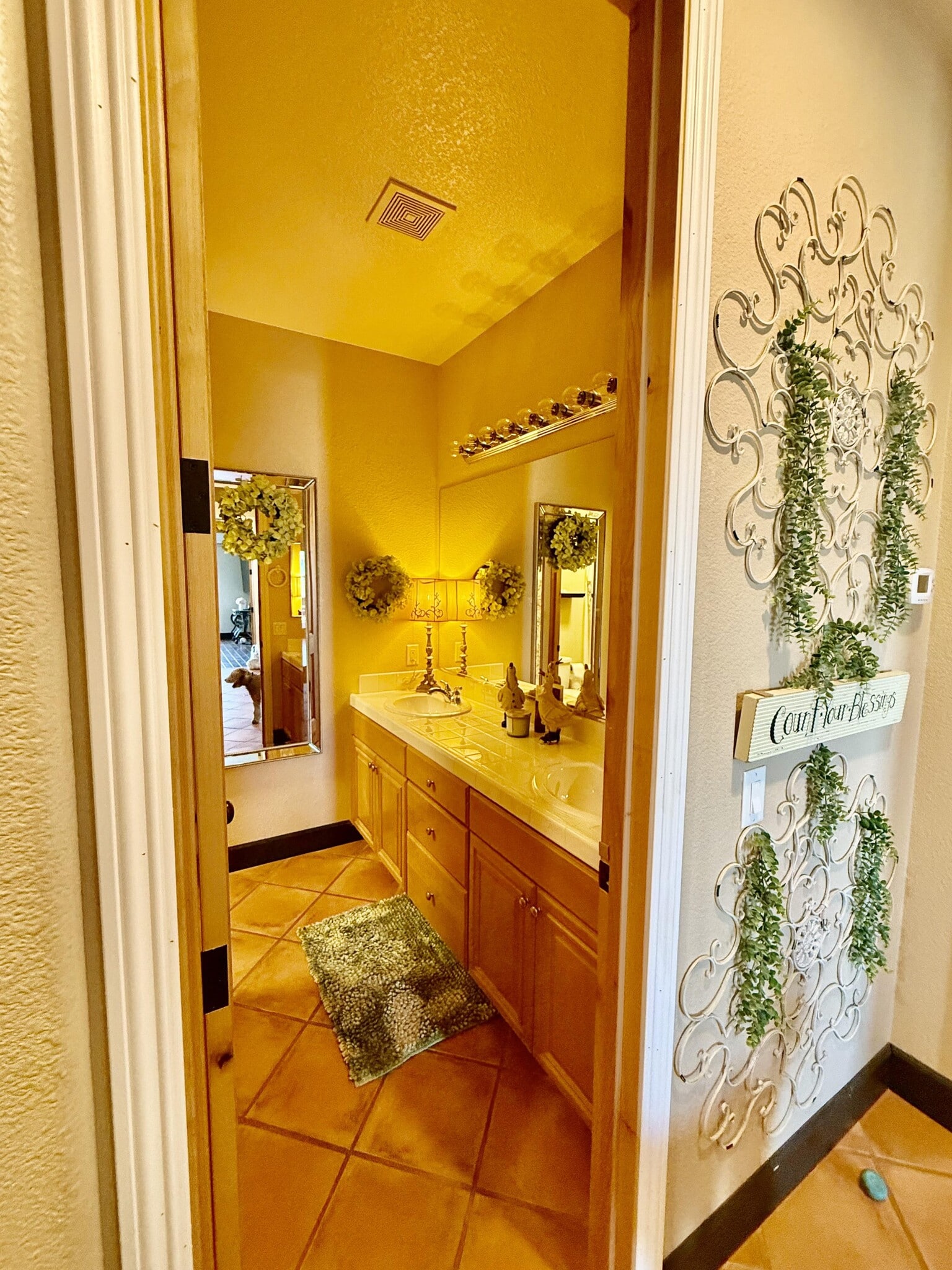 Building Photo - 1485 Clearview Cir