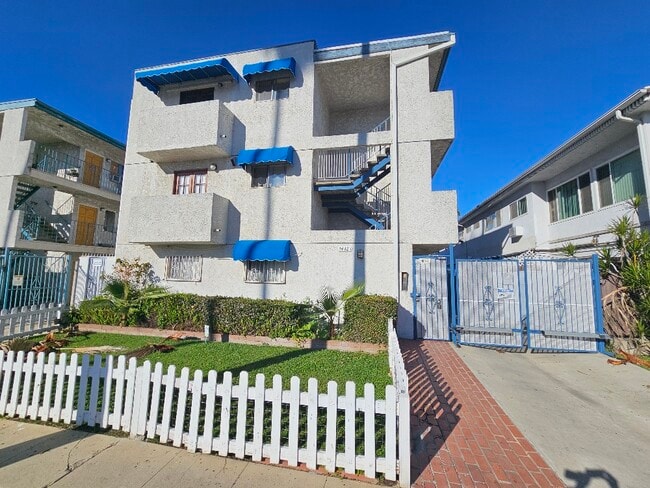 Building Photo - 14323 Haynes St