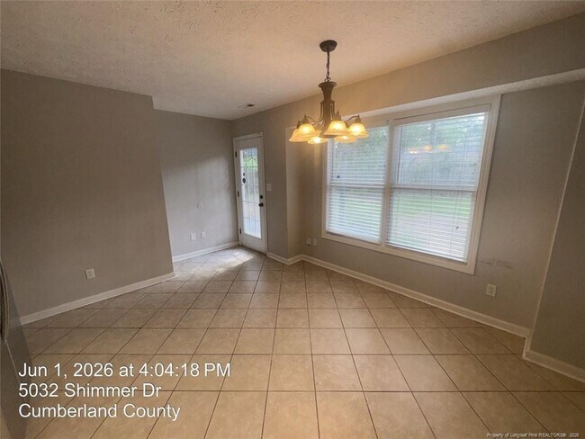 Building Photo - 5032 Shimmer Dr