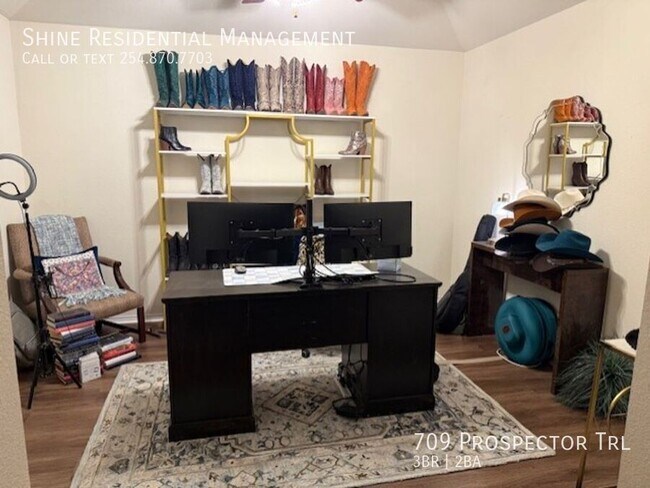 Building Photo - 709 Prospector Trail