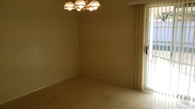 Building Photo - 7215 Upland Bend Dr