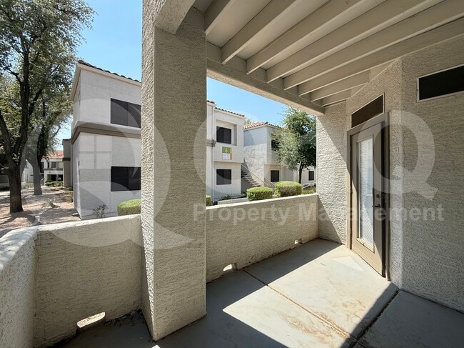 Building Photo - 11375 E Sahuaro Dr
