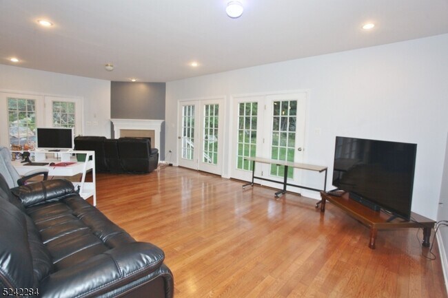 Building Photo - 39 Indian Trail