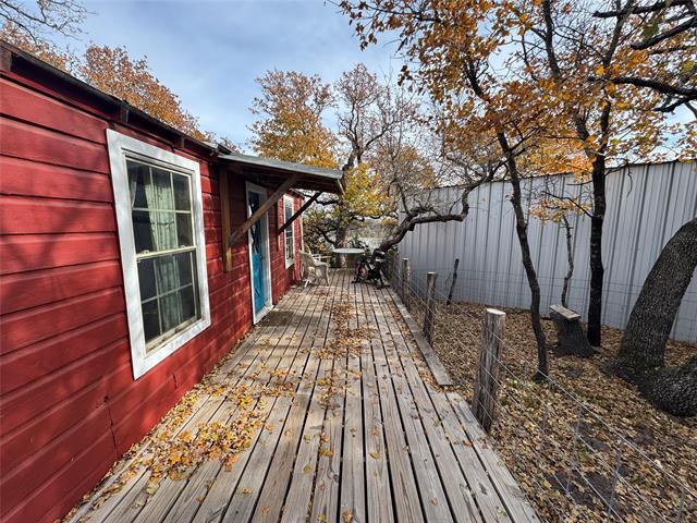 Building Photo - 160 Lake Point Dr