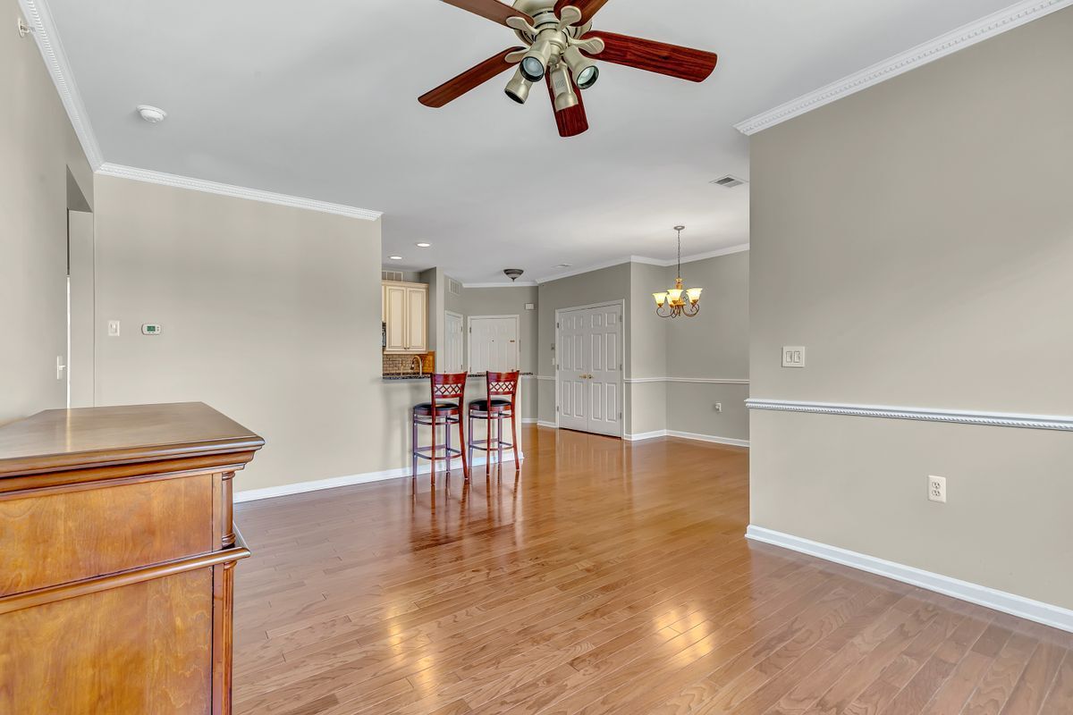 Building Photo - 632 Sophee Ln