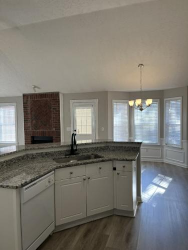 Building Photo - 6428 Paddington Way