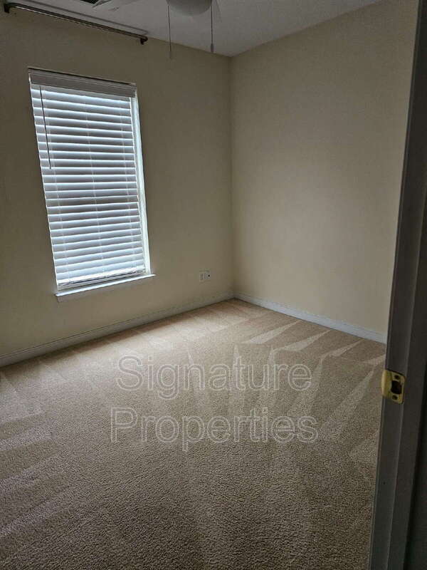 Building Photo - 11451 Abbots Cross Ln