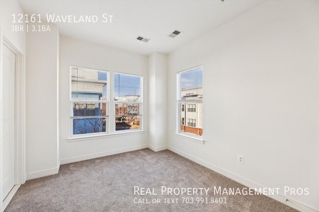 Building Photo - 12161 Waveland St