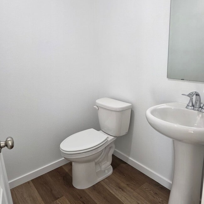 Building Photo - Brand New 4 Bedroom Home