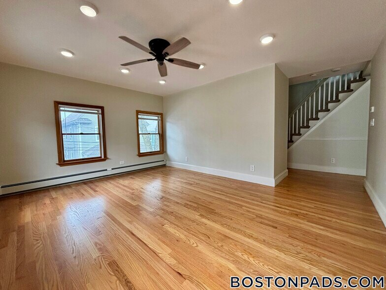 Building Photo - 48 Shannon St