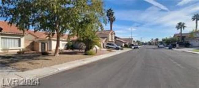Building Photo - 7508 Parnell Ave