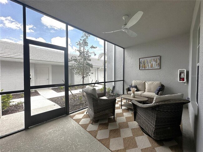 Building Photo - 14221 Heritage Landing Blvd