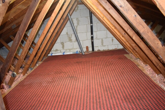 Building Photo - 5559 New Colony Dr