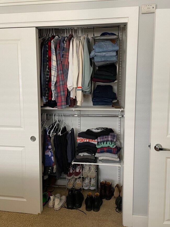 bedroom.4/closet/right/more storage to right and left - 1660 Steele St